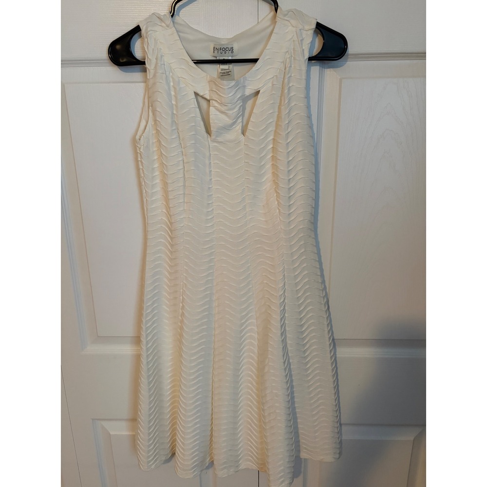 Enfocus Studio Ivory Textured Cutout Fit and Flare Dress Size 8 Sleeveless Wave